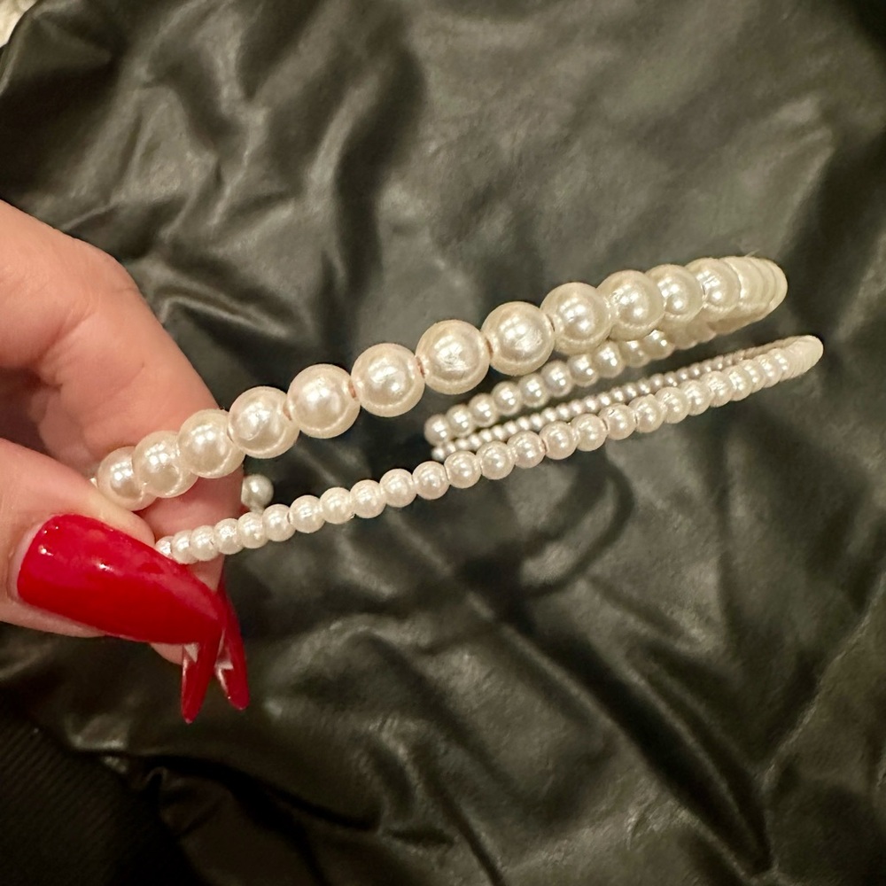 Elegant Pearl Headband Set - White